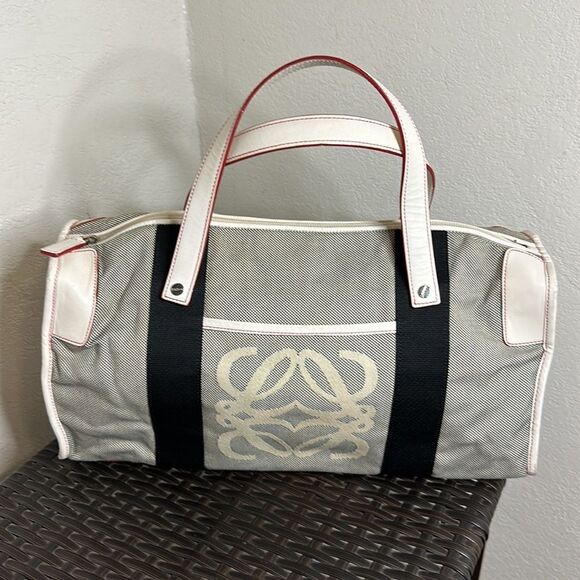 💯Authentic Loewe Duffle Bag🍀 - Picture 10 of 16